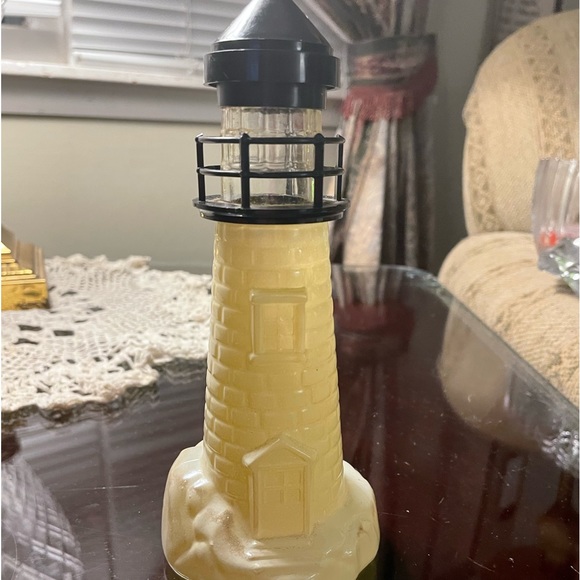Avon Light house bottle - Picture 3 of 3
